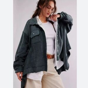 NEW FREE PEOPLE WOMENS OVERSIZED GREEN TERRY TOUCHDOWN BUTTON DOWN LARGE SHIRT